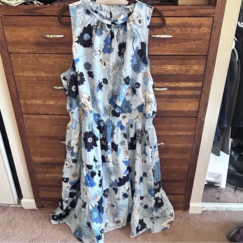 Vince Camuto sleeveless floral dress size 22W